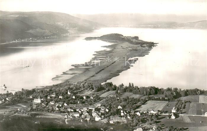 13758642 Erlach Bielersee BE Fliegeraufnahme mit St Peterinsel