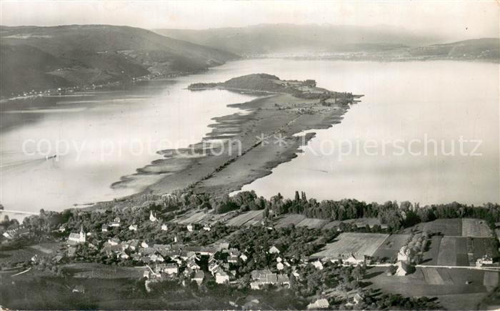 13758644 Erlach Bielersee BE Fliegeraufnahme mit St Peterinsel