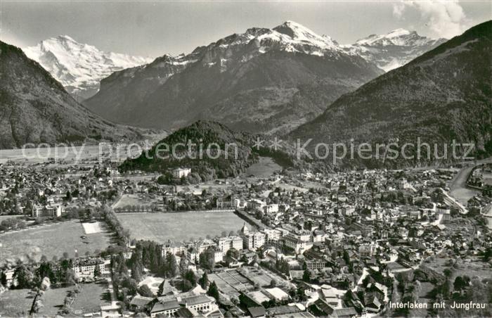 13762457 Interlaken BE Fliegeraufnahme Gesamtansicht m. Jungfrau