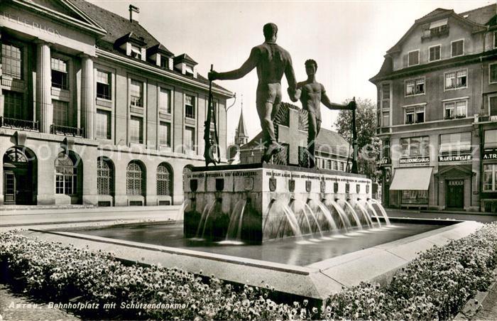 13764120 Aarau AG Bahnhofplatz mit Schuetzendenkmal