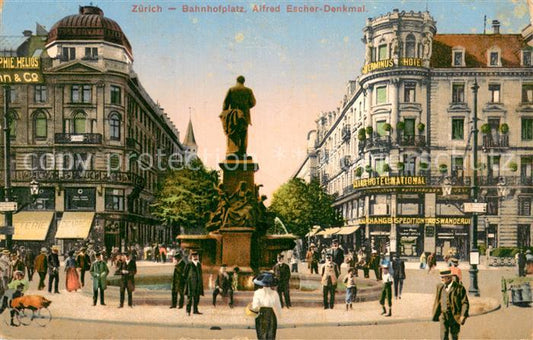 13781409 Zuerich ZH Bahnhofplatz Monument Alfred Escher Zuerich ZH