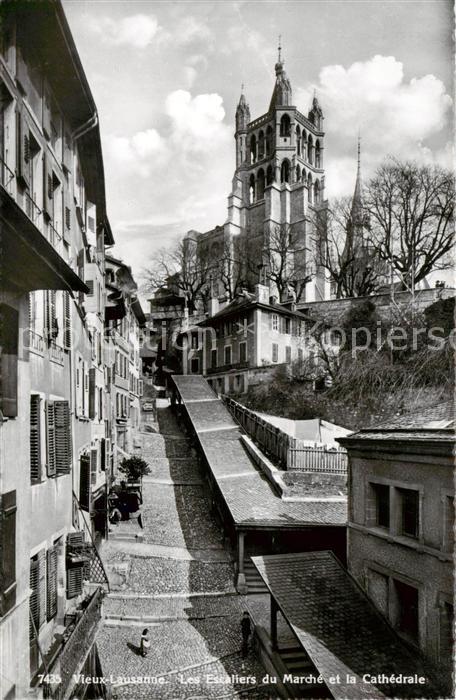 13792175 Lausanne VD Les Escaliers du Marche et la Cathedrale