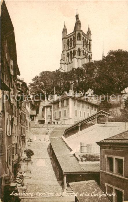 13794785 Lausanne VD Escaliers du Marche et la Cathedrale