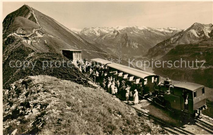 13796288 Brienzer Rothorn Brienzerrothorn BE Station mit Hotel und Gipfel Zahnra