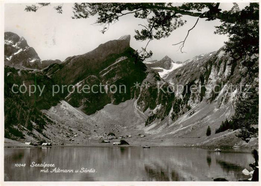 13797184 Seealpsee Saentis IR Lac de montagne avec les Alpes appenzelloises d'Altmann et du Saentis