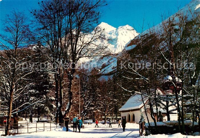 13813198 Kandersteg BE Panorama hivernal avec choucas Bluemlisalp et église du village de Kand