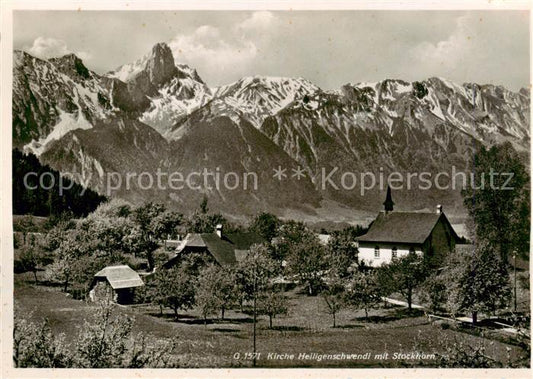 13819046 Église de Heiligenschwendi avec Stockhorn Heiligenschwendi