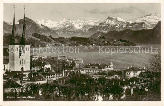 13823334 Lucerne LU avec église et les Alpes