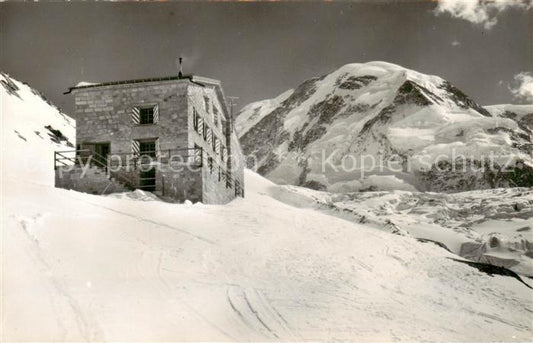 13833979 Monte Rosa Huette mit Liskamm Monte Rosa Huette