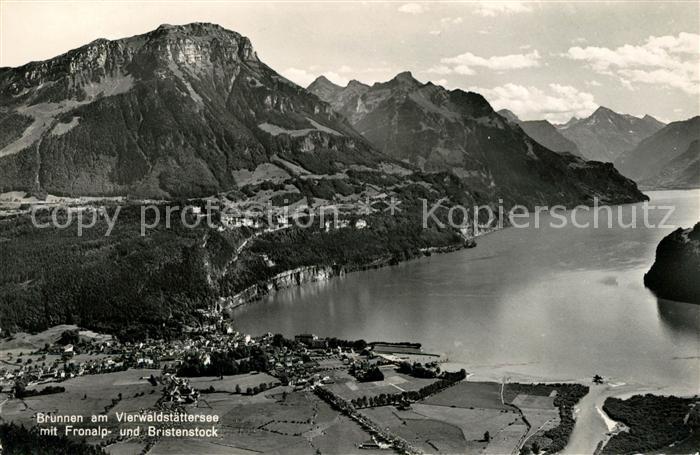 13010598 Brunnen Vierwaldstaettersee SZ Fliegeraufnahme mit Fronalp- und Bristen