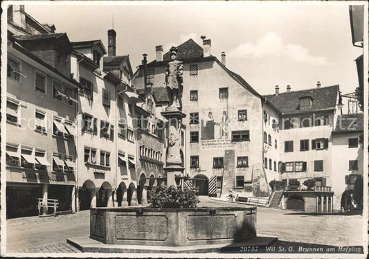 11630525 Wil SG Brunnen am Hofplatz