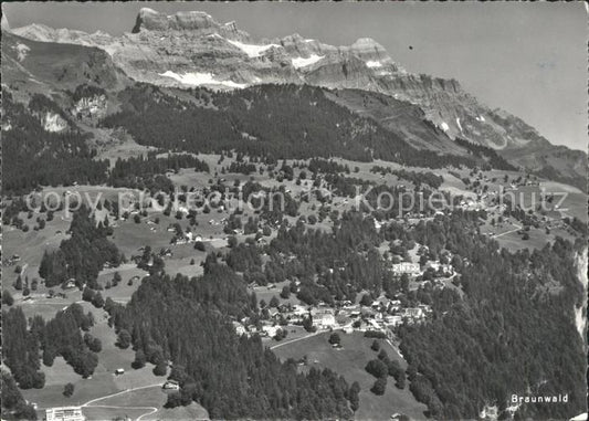 11631428 Braunwald GL Fliegeraufnahme