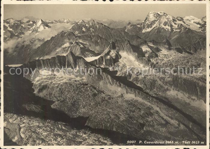 11631571 Piz Cavardiras und Toedi Alpenpanorama Fliegeraufnahme