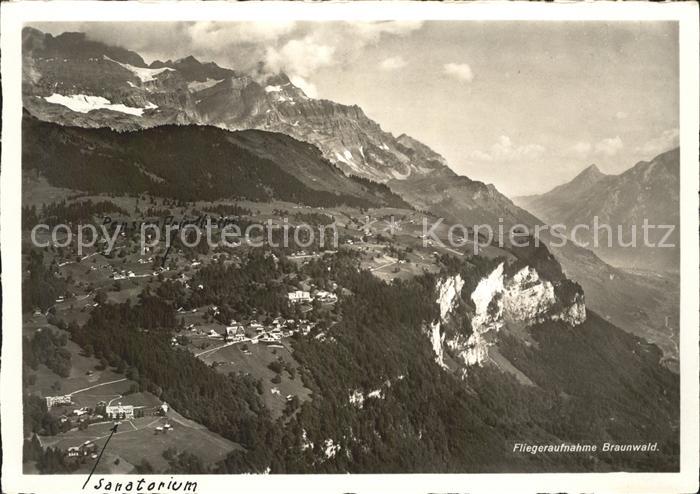 11631612 Braunwald GL Fliegeraufnahme Alpenpanorama