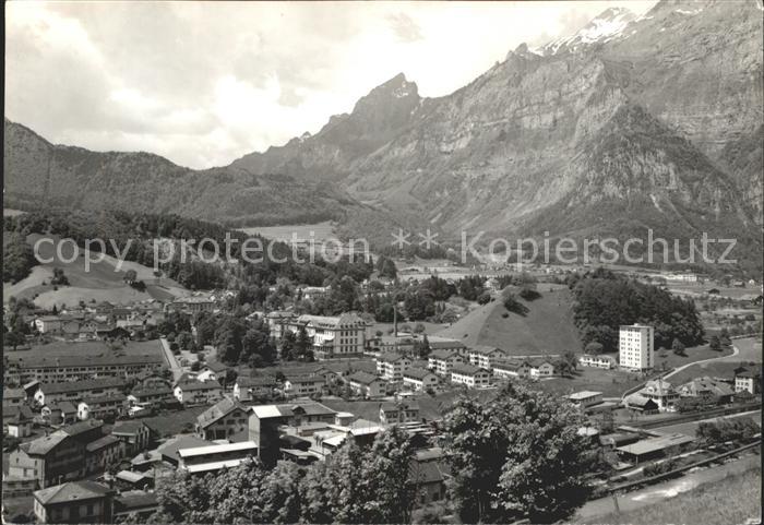 11631917 Glarus GL Blick gegen Norden mit Kantonsspital