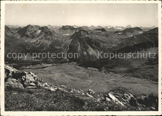 11635285 Arosa GR Ausblick vom Weisshorngipfel auf Furkapass und Flueela Schwarz