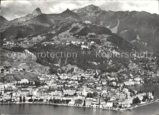 11644134 Montreux VD Vue panoramique Dent de Jaman Rochers de Naye Lac Leman