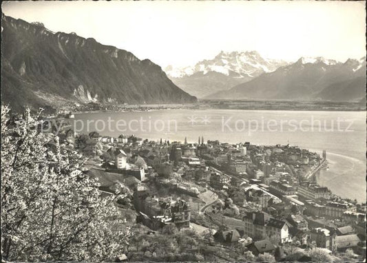 11644262 Montreux VD Vue generale Lac Leman et les Dents du Midi