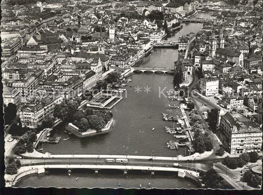 11640908 Zuerich Quaibruecke mit Blick auf die Limmat Fliegeraufnahme