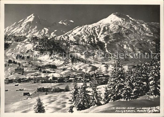 11641178 Davos GR Gesamtansicht Wintersportplatz mit Alpenpanorama Parsennbahn