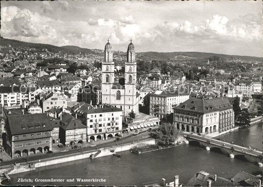 11649990 Zuerich Grossmuenster und Wasserkirche