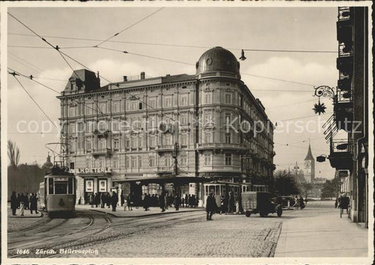 11658191 Zuerich Bellevue-Platz Strassenbahn Auto