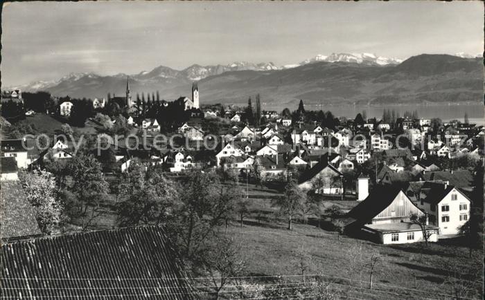 11659702 Panorama de Maennedorf avec les Alpes