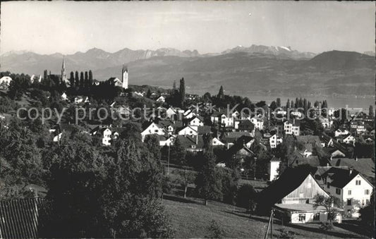 11659783 Vue sur la ville de Maennedorf avec panorama alpin