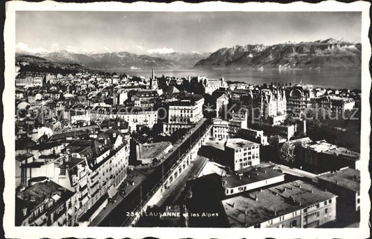 11663233 Lausanne VD avec le Lac Léman et les Alpes