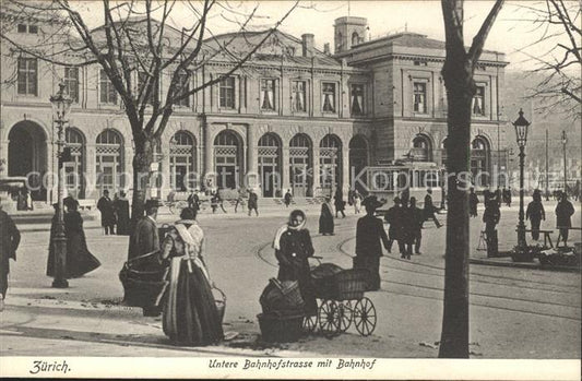 11670756 Zuerich Untere Bahnhofstrasse mit Bahnhof Zuerich