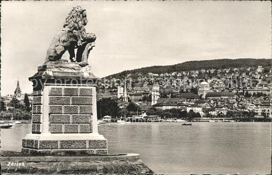 11672712 Zurich Statue du Lion vue sur la ville Zuerich