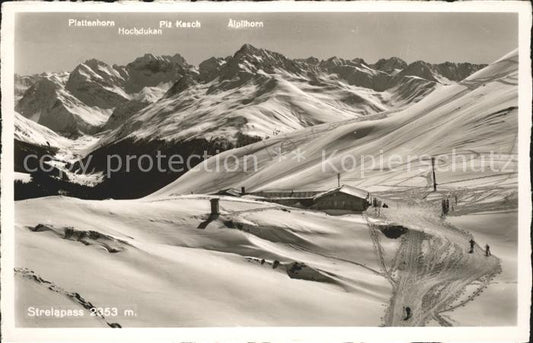 11682391 Davos GR Berghaus Strelapass contre le domaine skiable du Sertigtal Davos Platz