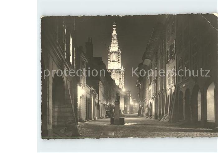 11679662 Bern BE Junkerngasse avec Muenster la nuit Berne