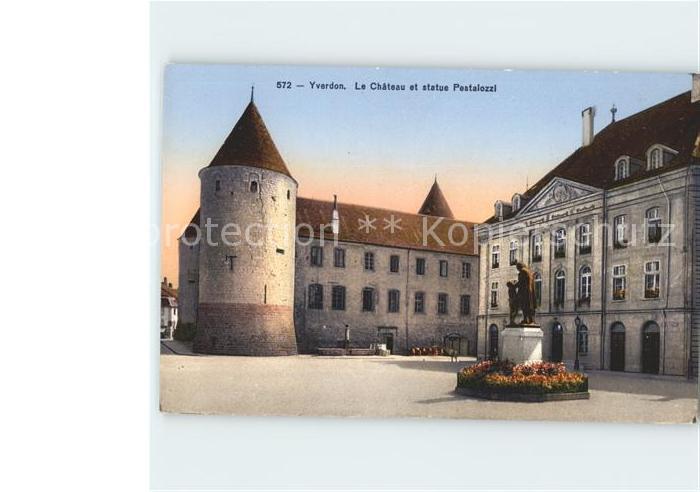 11679813 Yverdon VD Le Château et statue Pestalozzi