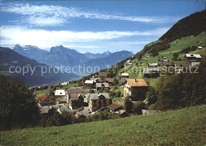 11698286 Glaris GL Panorama avec plaine de la Linth et Alpes glaronaises Glaris