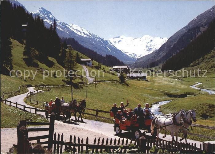 11710244 Davos GR Promenade en calèche dans le Dischmatal avec le glacier Scaletta Davos Platz