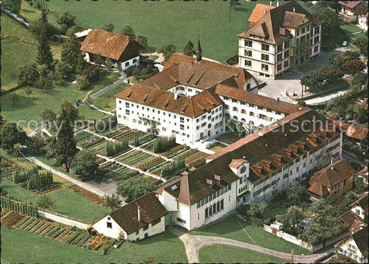 11713481 Monastère et institut de Sainte-Clara de Stans Nidwald Photo aérienne de Stans