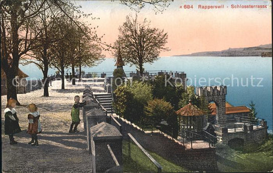 11737812 Rapperswil SG Terrasse du château Enfants Zuerichsee Rapperswil SG