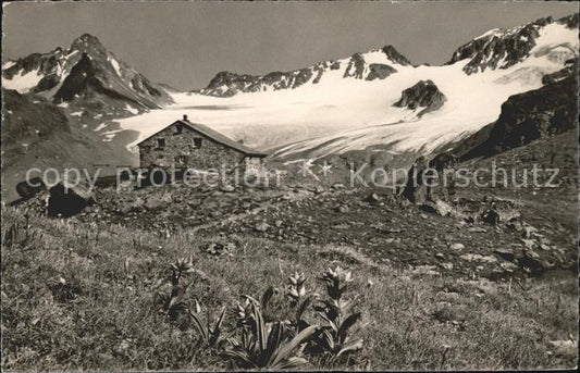 11781334 Davos GR Grialetsch Huette mit gr und kl Sarsura und Grialetschgletsche