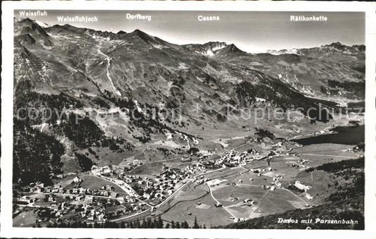 11781449 Davos GR mit Parsennbahn und Alpenpanorama Davos Platz