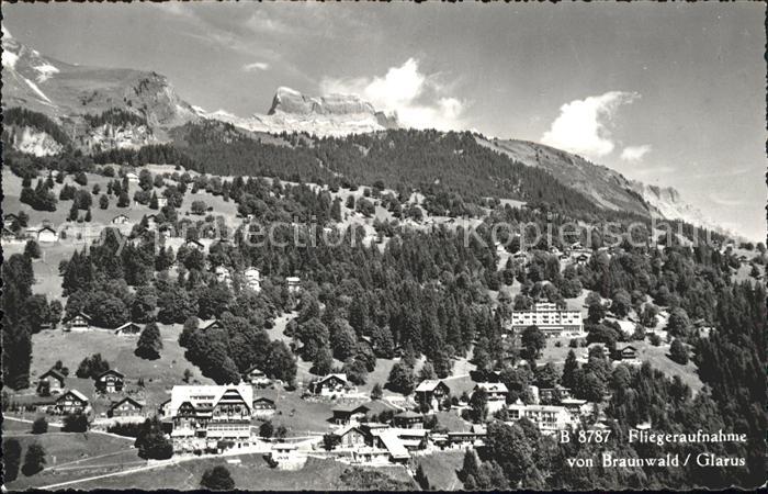 11758587 Braunwald GL Fliegeraufnahme Braunwald