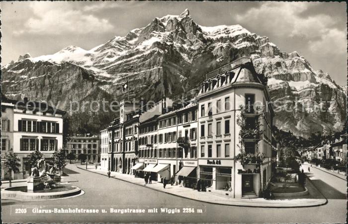 11751368 Gare Glarus GL et Burgstrasse avec Wiggis Glarus