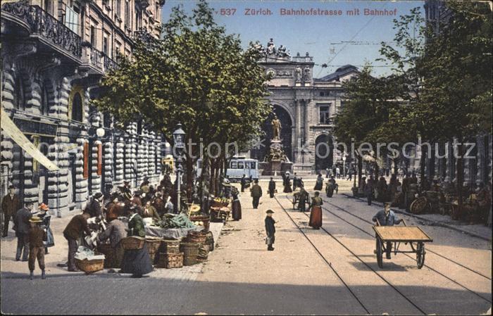 11778771 Zuerich Bahnhofstrasse avec gare de Zuerich