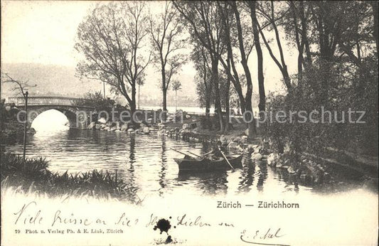 11778869 Fête en bateau sur le pont du Zuerichhorn