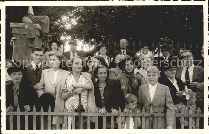 11774418 Bern BE Spectateurs du défilé du club de costumes traditionnels Berne