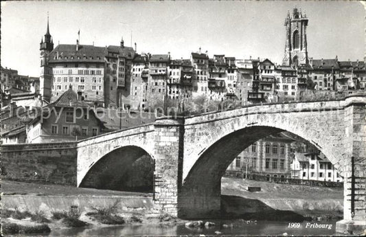 11757049 Fribourg FR Saanebruecke Cathédrale Fribourg