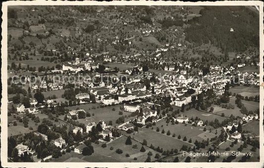 11853409 Schwyz Fliegeraufnahme Schwyz