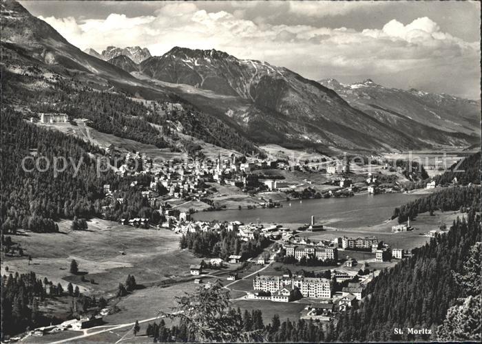 11849106 St Moritz GR Vue sur la ville de Saint-Moritz