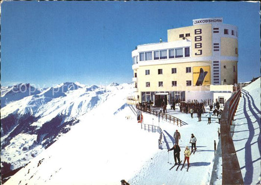 11852353 Davos GR Berghotel Jakobshorn mit Amselfluh und Koerbshorn Davos Platz