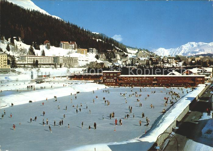 11852607 Davos GR avec patinoire Rhaetikonkette Davos Platz